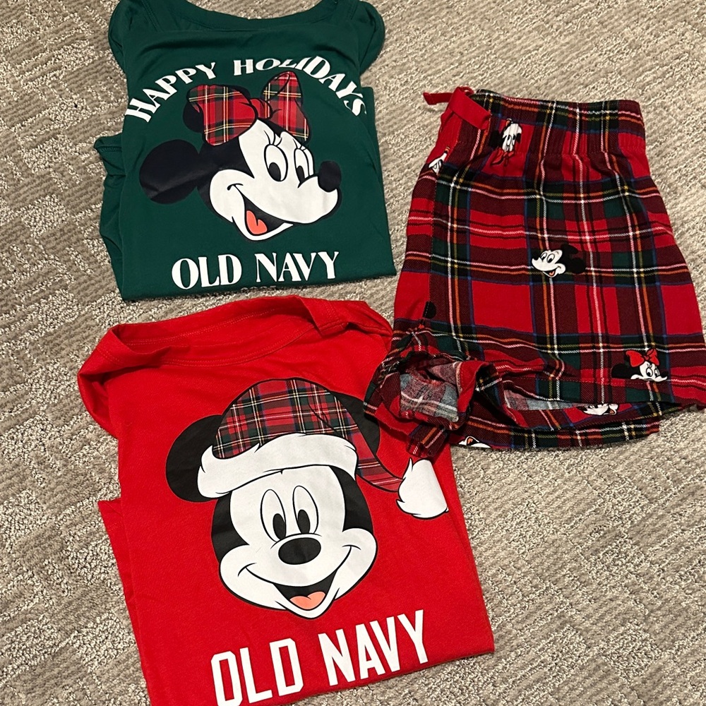 Old Navy Women’s Holiday Pajama Set - Green and Red, XS
